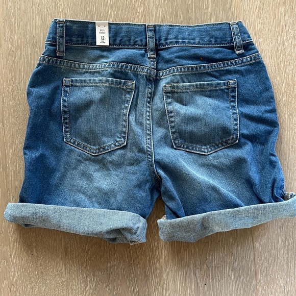 Brand new girls jean shorts Sz 12 - Picture 2 of 3